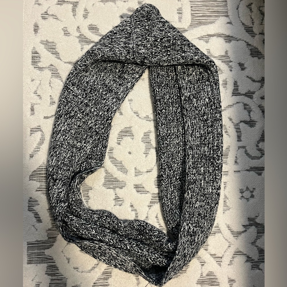 JCREW Circle Scarf
